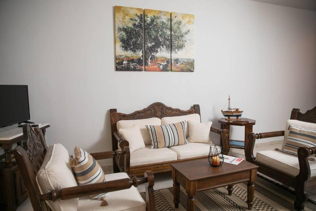Aegina Town Apartment , With Private Parking Esterno foto