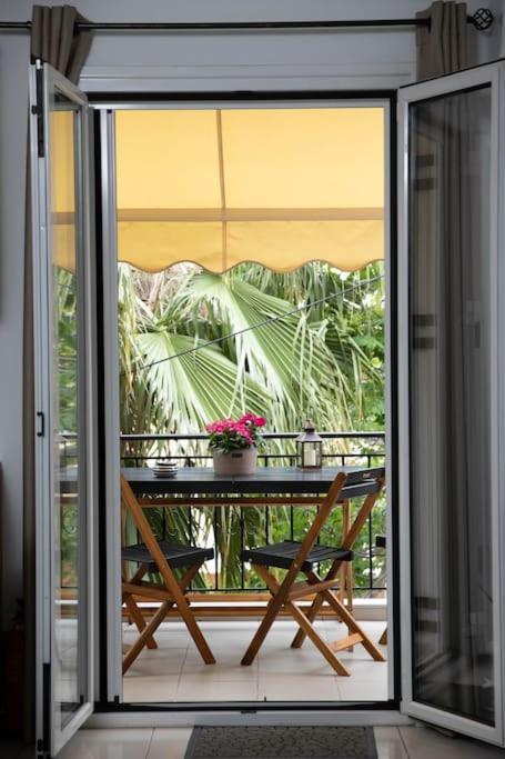 Aegina Town Apartment , With Private Parking Esterno foto