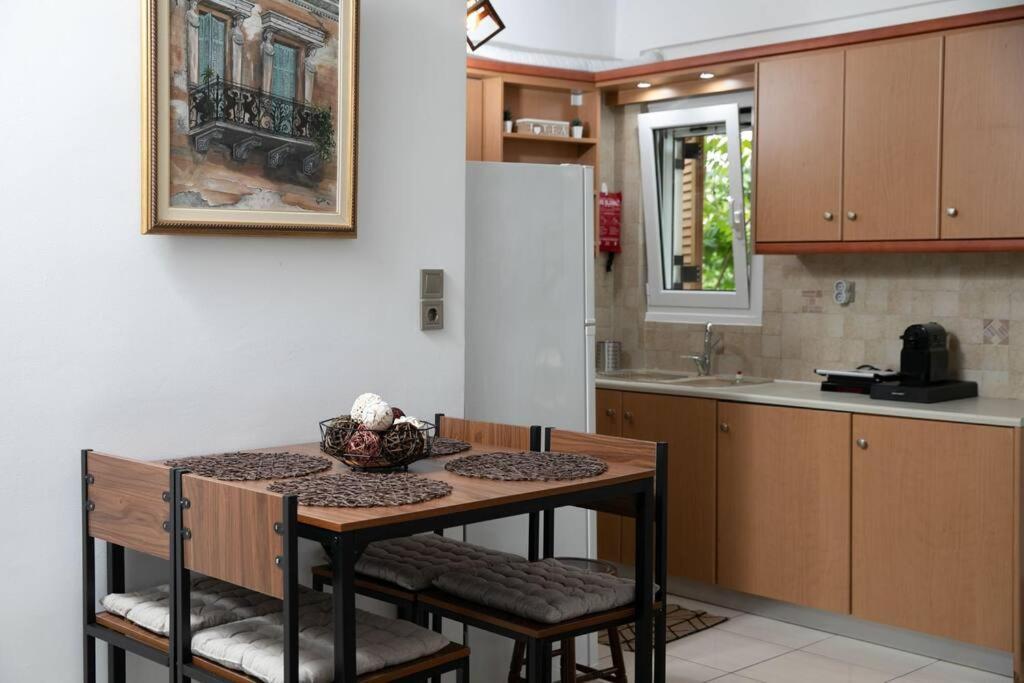 Aegina Town Apartment , With Private Parking Esterno foto